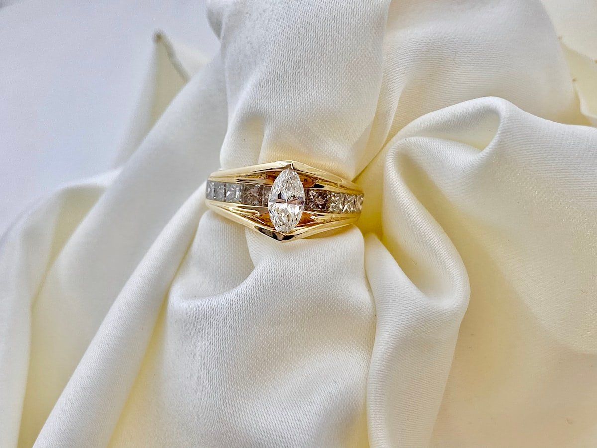 Custom gold ring